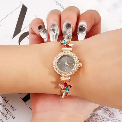 New Fashion Diamond Round Women's Watch Adjustable Bracelet Watch Women's Quartz Watch