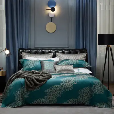 Town Style High-end Affordable Luxury Style Cotton Four-piece Bedding Set