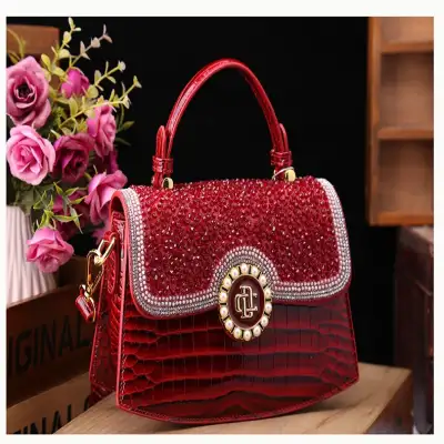 Fashion New Patent Leather Diamond Portable Shoulder Bag