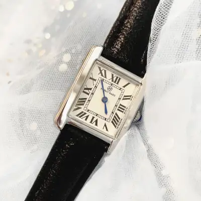 Women's Belt Rectangular Dial Roman Scale Quartz Watch