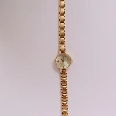 Retro Net Thin Chain Exquisite Quartz Watch