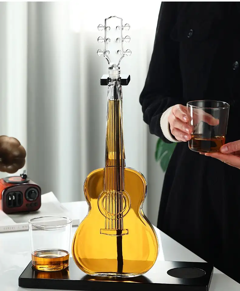 Creative Guitar Decanter Set With High Borosilicate Glass