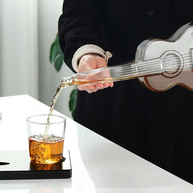 Creative Guitar Decanter Set With High Borosilicate Glass