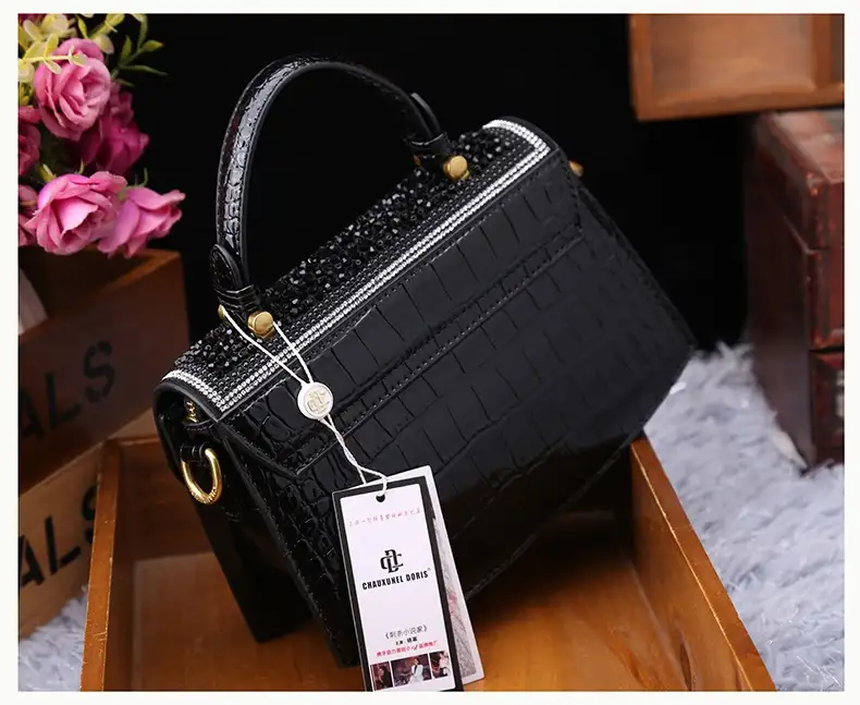 Fashion New Patent Leather Diamond Portable Shoulder Bag