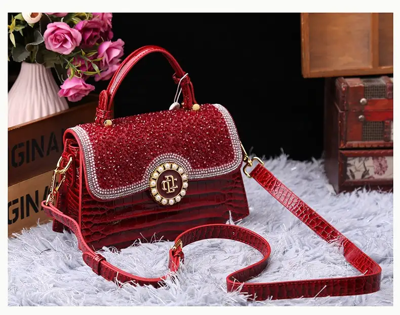 Fashion New Patent Leather Diamond Portable Shoulder Bag