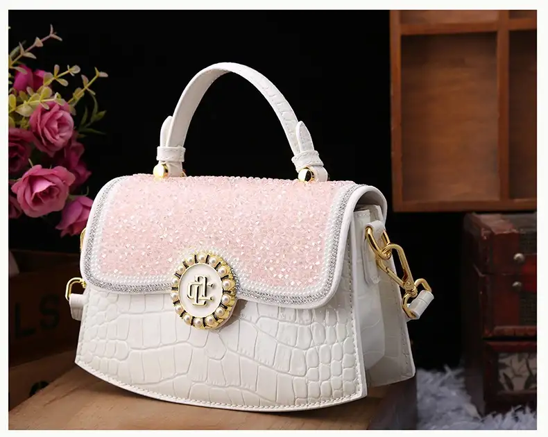 Fashion New Patent Leather Diamond Portable Shoulder Bag